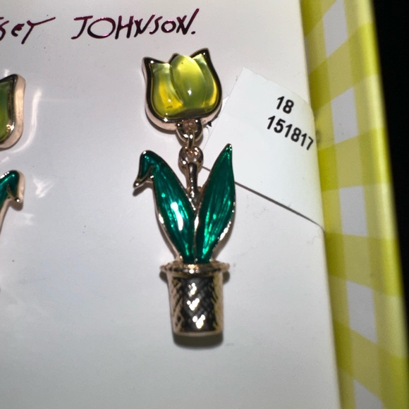 NWT Betsey Johnson yellow tulip flower easter earrings spring authentic post - Picture 6 of 6
